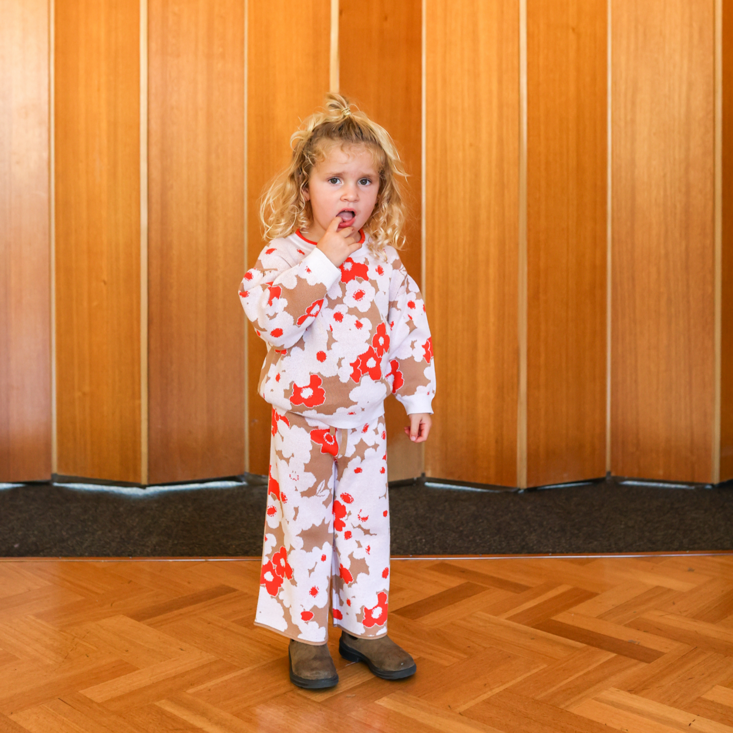 フラワーオーガニックニットフレアパンツ